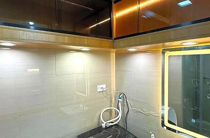 Katkat Shore 2 Staycation 4* Manila